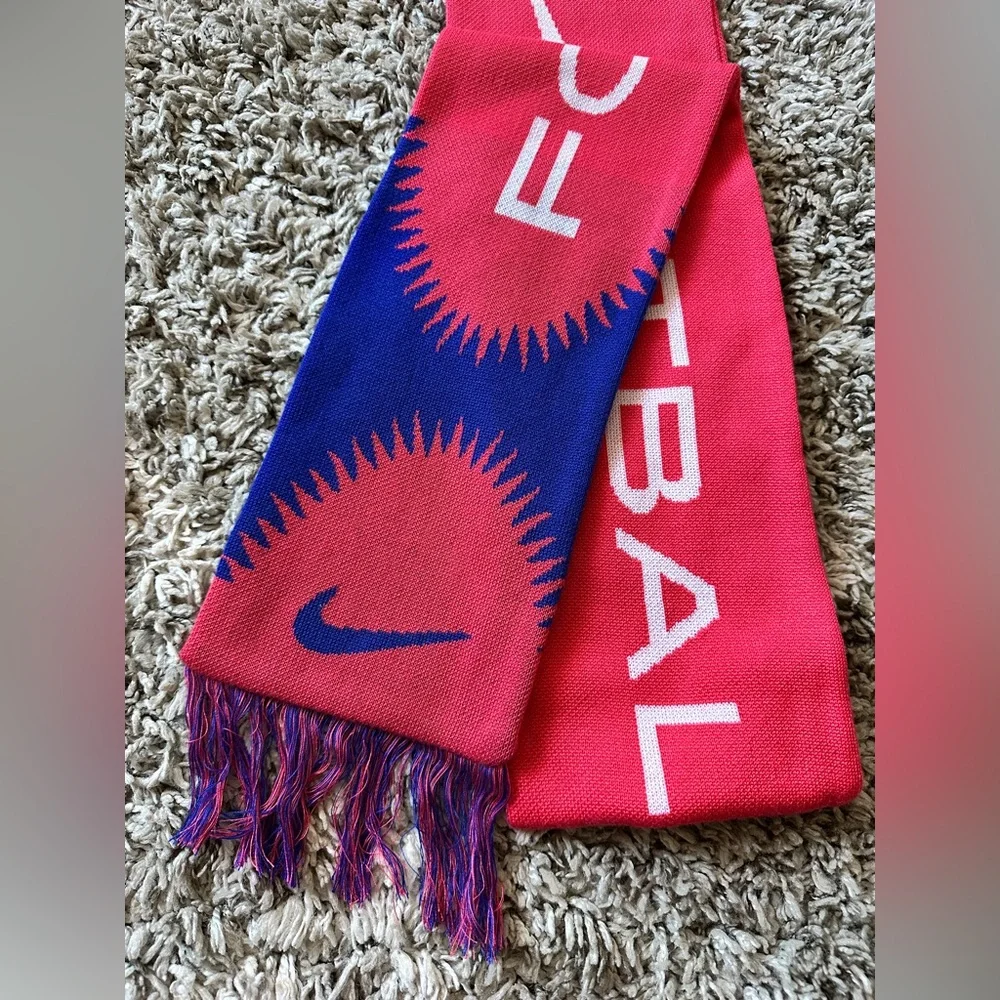 Nike x Ted Lasso football is life scarf - Picture 1 of 4